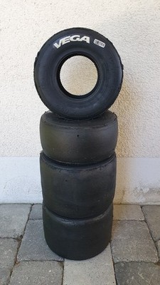 Satz Renn Kart Reifen Vega XM  weiß  Rotax Max DD2 X-30 OK Schaltkart
