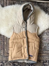 Patagonia Unisex Kids Hooded Reversible Sherpa Lined Nylon Vest Beige Tan