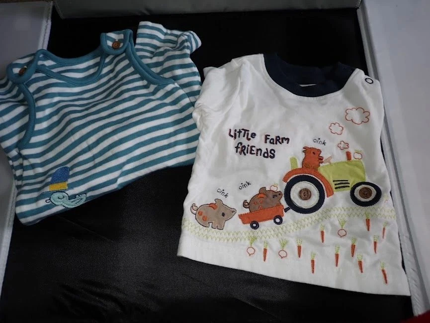 Baby Clothes Dungarees and top size up to 1 month