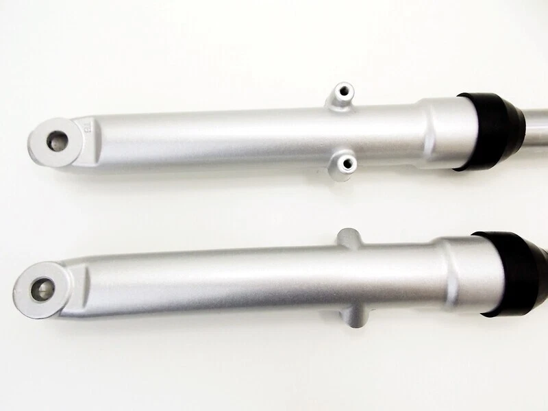 YAMAHA YZ80 74-76 JBS 670mm SILVER FRONT FORK LEG SET LH RH SUSPENSION FORKS - Image 2 of 4
