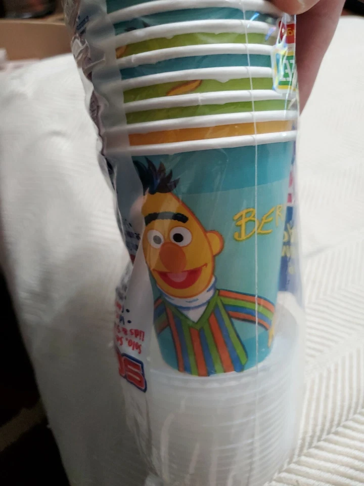 Paquete combinado de 16 tazas tapas pajitas Bert Earnie Big Bird vintage de Plaza Sésamo solo Foto 3 de 4