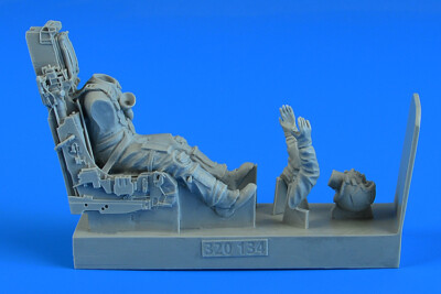 Aires 320134 1/32 British Eurofighter Typhoon Modern Fighter Pilot w/Eject. Seat