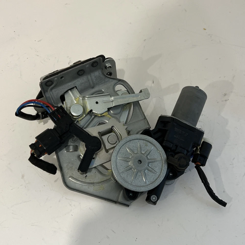 Actuador de bloqueo de pestillo de puerta levadiza eléctrica trasera Mazda CX-9 2017 830100-1120 OEM Foto 4 de 4