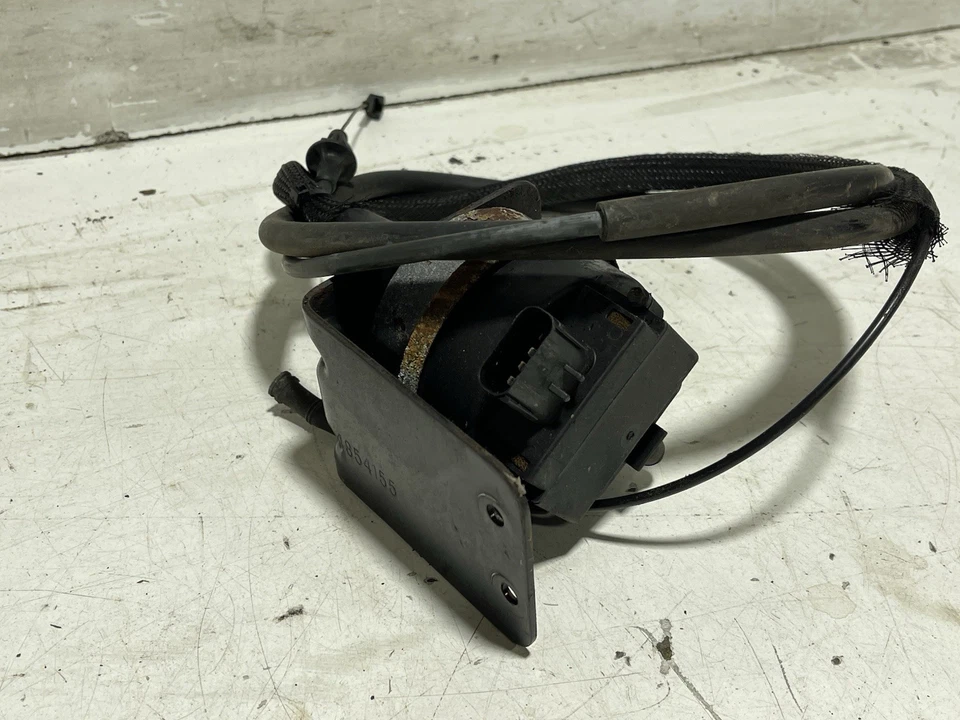 Jeep TJ Wrangler Cruise Control Servo & Bracket 04854155 97-02 Jeep TJ Wrangler - Image 3 of 4