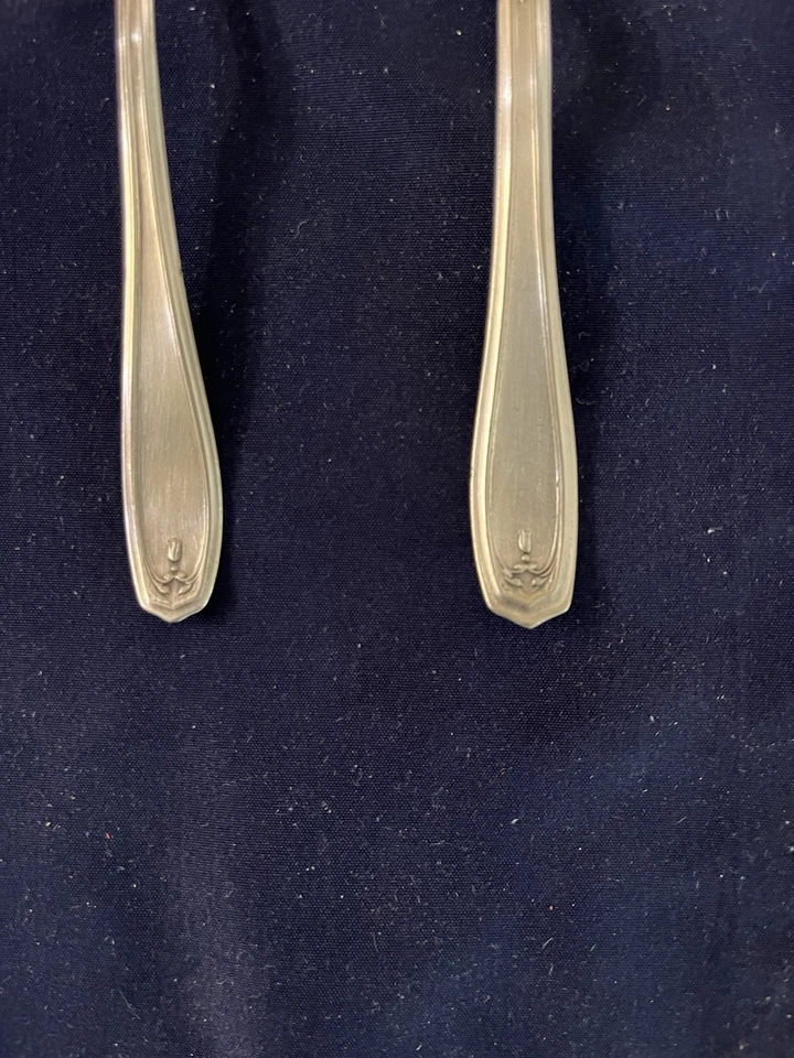 Cuchara de azúcar y cuchillo de mantequilla Oneida 1919 Silver Plate Chippendale descontinuado Foto 2 de 4