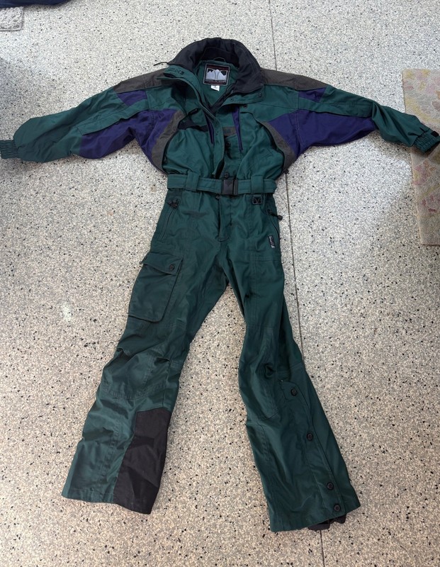 Vintage Couloir Snow Suit, Excellent Cond. One piece Heli-Ski suit, Men's 4 0M