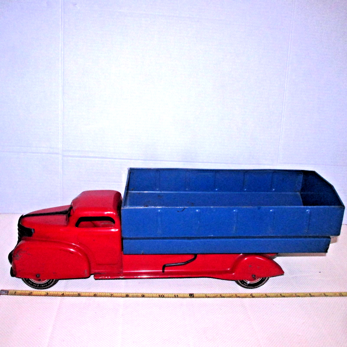 1940s MARX Vintage Red & Blue Farm Dump Truck Grain etc. USA 21