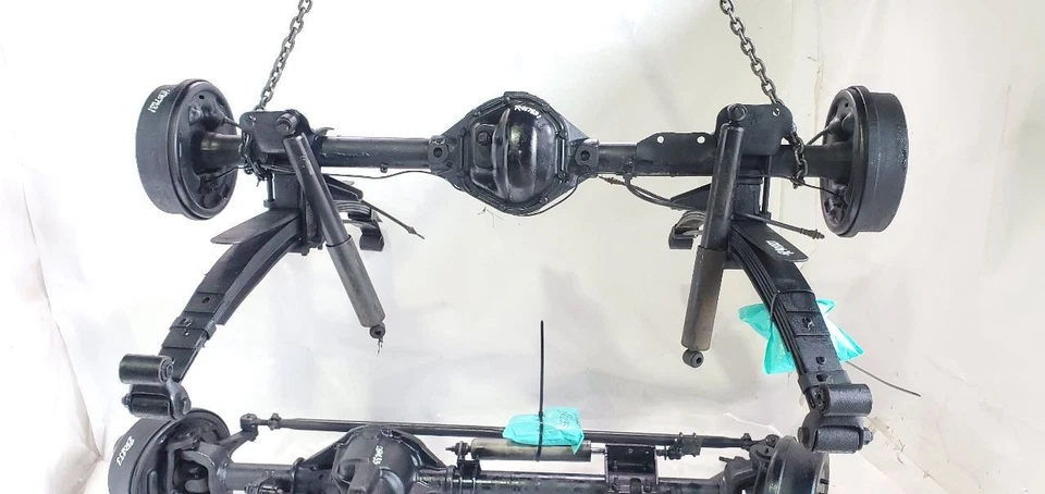 1972 1973 International 1110 OEM Front and Rear Axles with Leaf Spring Spicer 44 - Image 3 of 4