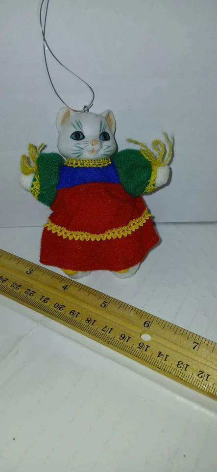 Винтажное фарфоровое рождественское украшение с ручной росписью миниатюрный котенок с номером - Изображение 2 из 4