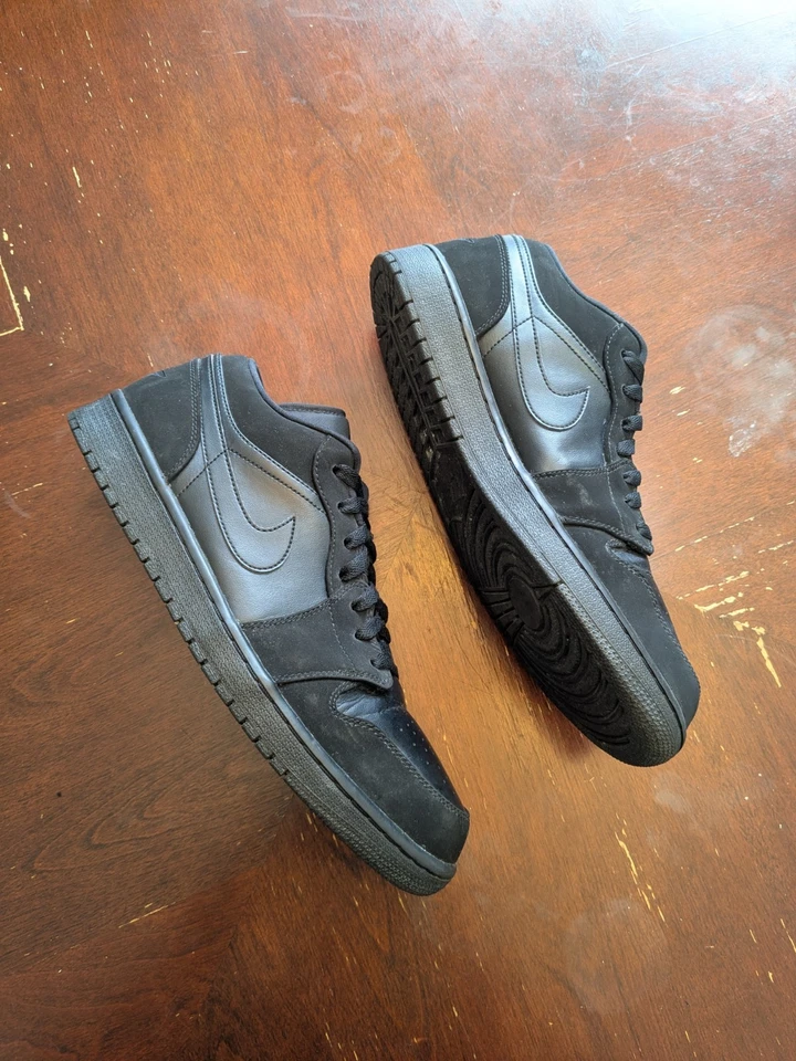 Tênis retrô Nike Air Jordan 1 baixo triplo preto couro nobuck masculino tamanho 12 - Imagem 4 de 4