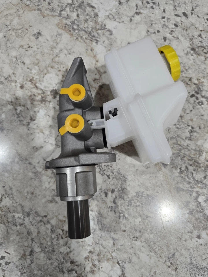 Omix-Ada Omix 16719.32 Brake Master Cylinder Assembly - Image 2 of 4