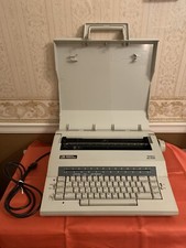 Vintage Smith Corona XE 5100 Electric Portable Typewriter w/ Case+ 2 Bonus Items thumbnail