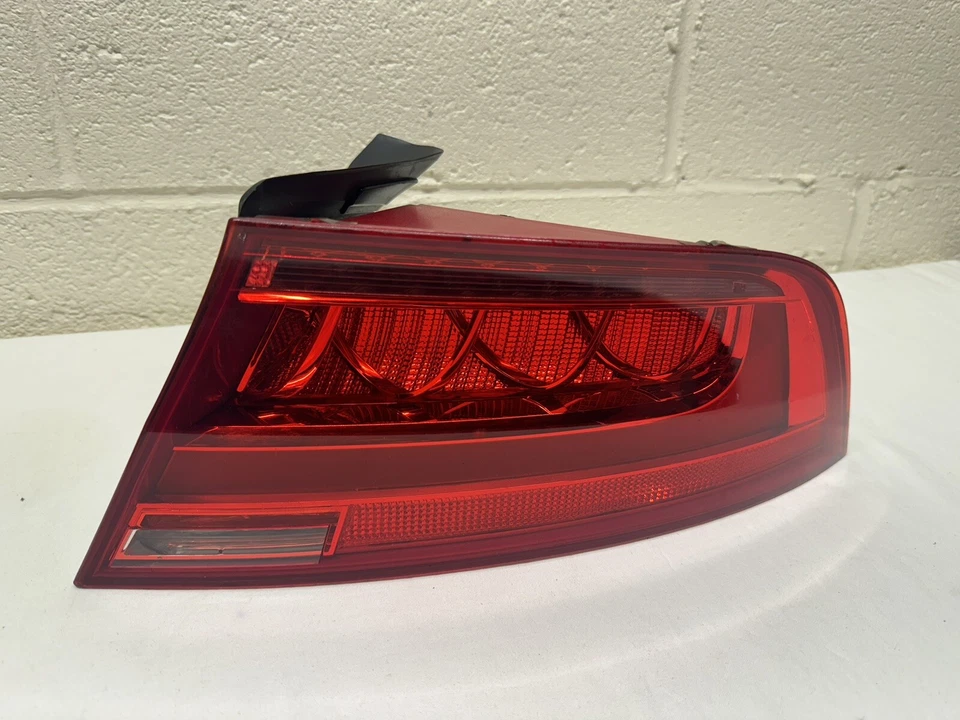Audi A7 Quattro 2012-2015 cuarto de cuarto montado en panel luz trasera pasajero derecho OEM Foto 2 de 4