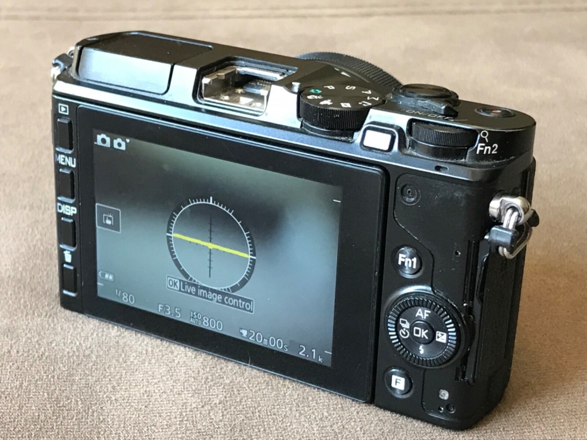 美品 ニコン 1 V3 Nikkor 10-30ｍｍ 3.5-5.6 VR Amazon.com : Nikon 1 V3 Digital Camera with 1 NIKKOR 10-30mm
