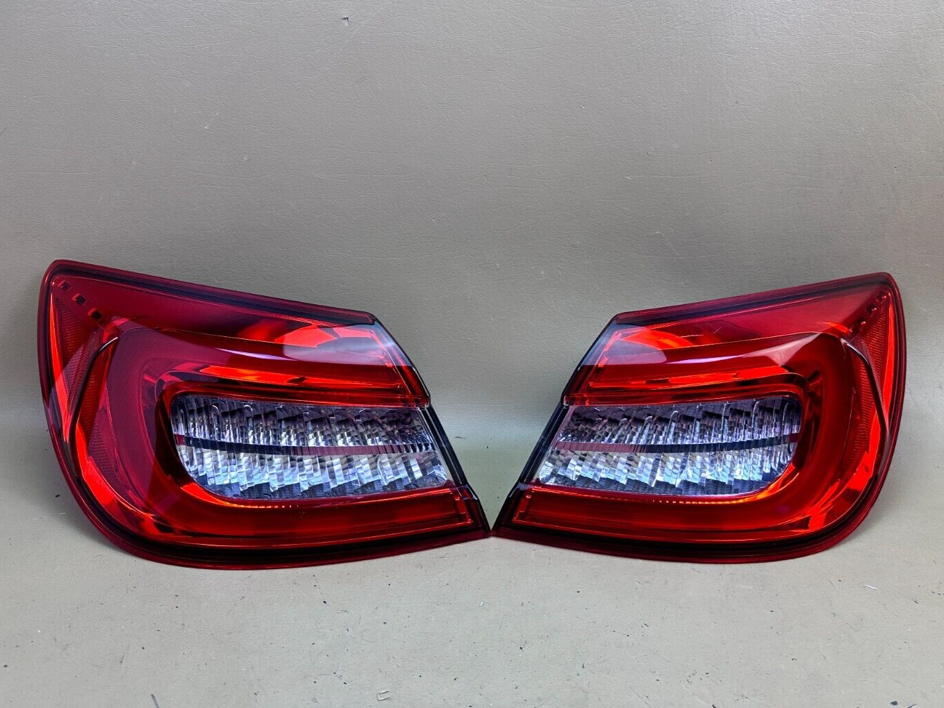 2014-2017 MASERATI QUATTROPORTE LEFT LH & RIGHT RH SIDE OUTER TAIL LIGHT SET OEM