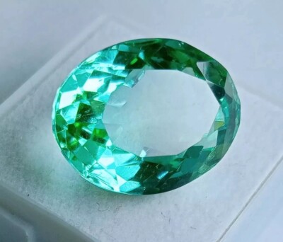 Natural Shiny Peridot Light Green Oval Cut EGL Certified 16-17Ct Loose Gemstone
