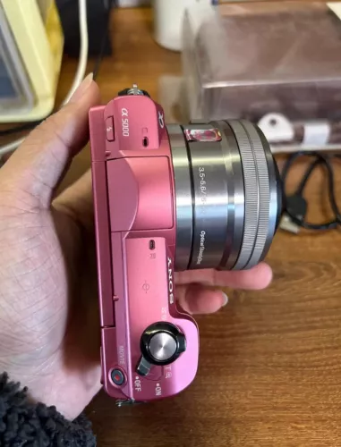SONY Alpha a5000 Mirrorless Digital Camera Body with PZ 16-50mm 16-50mm Lens