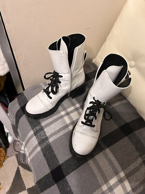 DKNY White Boots Size Uk Faux Leather UK