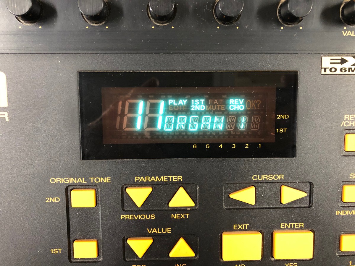 Roland GR-1 Guitar Synthesizer With Expansion Kit | eBay