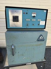 Associated Environmental Systems BK-1100 Climate Control Chamber only 138 hours