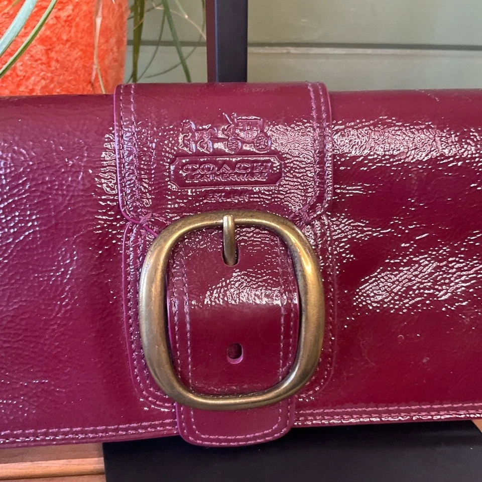 EUC Coach Bleecker Eggplant Patent Clutch, fits iPhone Pro Max Brass Hardware - Image 4 of 4