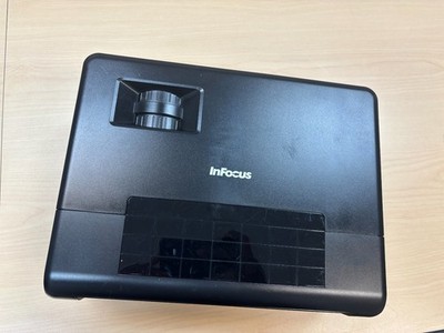 Projector  InFocus IN2114 1080p DLP Projector 3000 Lumens ONLY 70 LAMP HOURS!