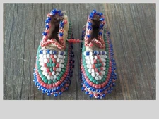 Vintage Handmade Native American Beaded Souvenir Miniature Moccasins