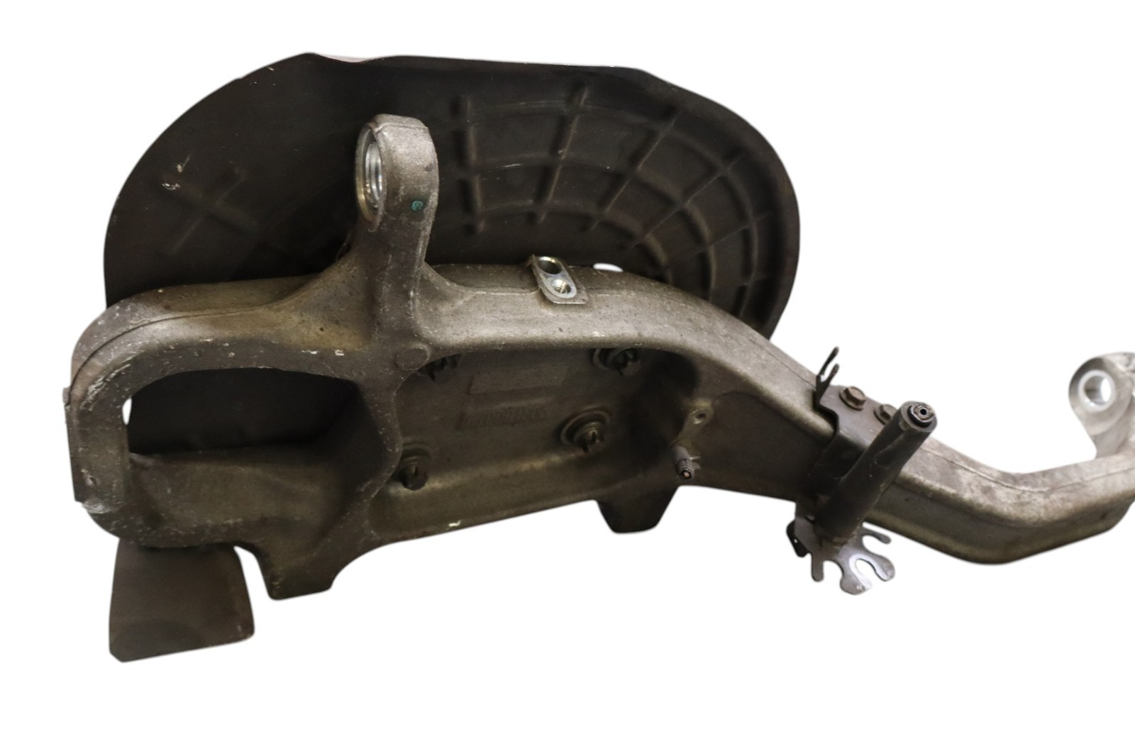 14-17 Maserati Ghibli M157 Front Left Side Wheel Spindle Knuckle Hub Bearing Oem