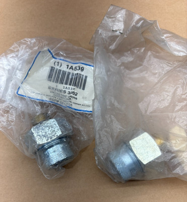Lot of 2x Watts 1A539 Dielectric Unions Series 3002 Reducer 1/2'' Female x 3/8''