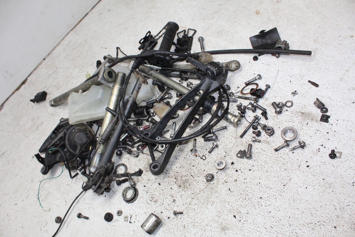 13-18 KAWASAKI NINJA ZX6R ZX636 PARTS AND HARDWARE LOT | eBay