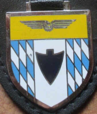 Brustanhänger Verbandsabzeichen Fliegerhorstgruppe Erding mit Rand (E) Zinn