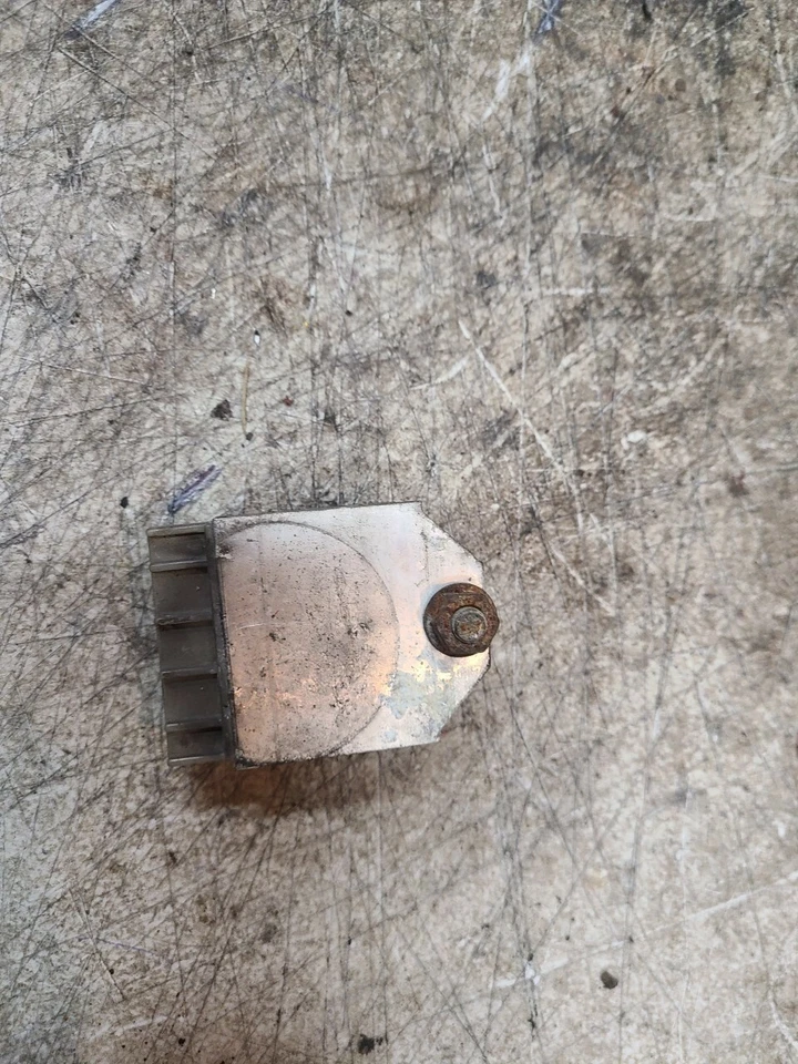 Rectificador y regulador Yamaha Venture XTC 500 89A-81960-00-00 VX500 RW4473 Foto 4 de 4