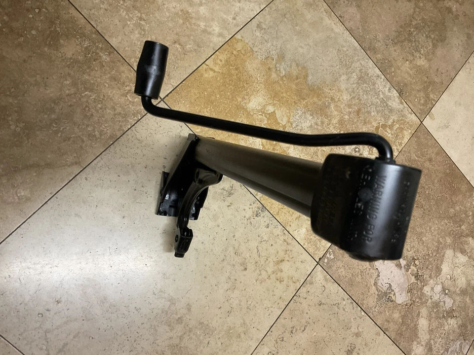 1985 - 1996 宝马 5 意甲 E 34 540I 525I 535I 轮胎千斤顶,OEM — 第 4/4 张图片