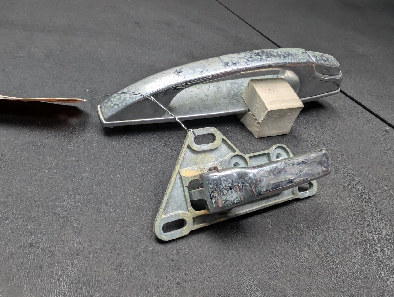 Rolls-Royce Silver Spirit 1981-1988 Rear Left Door handles Set