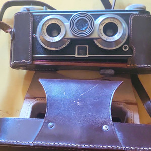 Iloca Stereo Dual Lens Vintage Camera Black with Leather Case