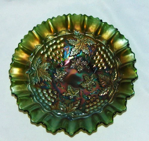 Northwood 10" GRAPE & CABLE Green Carnival Glass PCE Bowl Plain Exterior