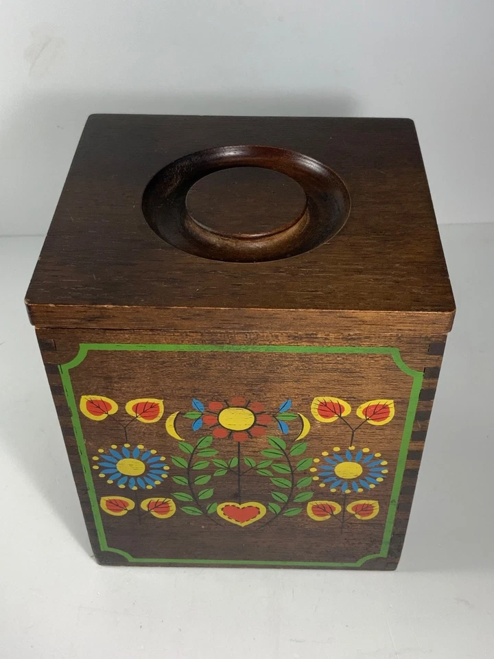 Set of 2 Vintage Folk Art Wooden Nesting Caddies with Plastic Liners - Image 3 of 4