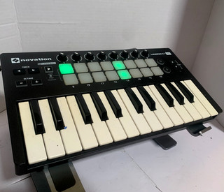 Novation Launchkey Mini MK2 25 Key USB MIDI Keyboard Controller Tested Works