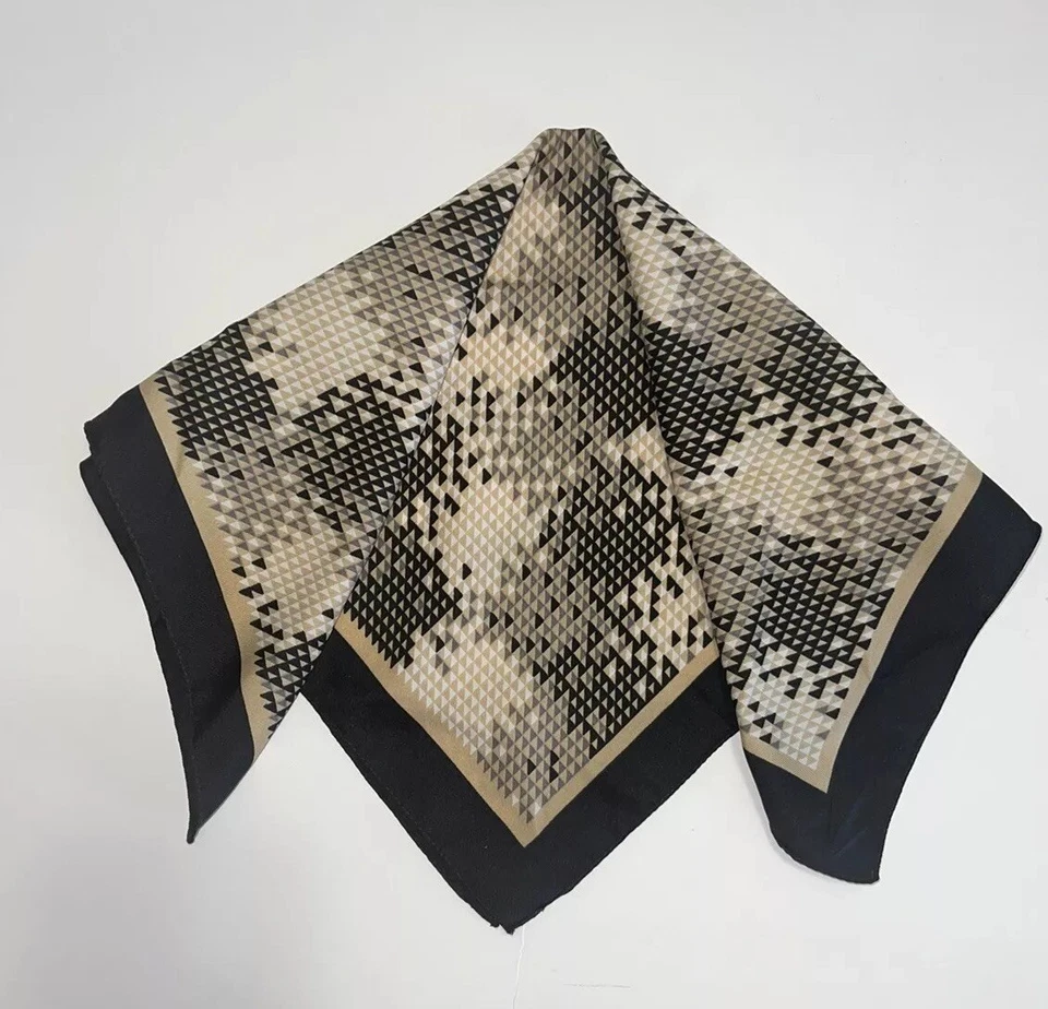 Pañuelo/cuello cuadrado de bolsillo negro neutro, dorado, gris y blanco geométrico 20" Foto 2 de 4