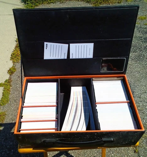 BEHR Architectural Color Portable Selection Box w. Fan Deck & Wall Pallet Chart