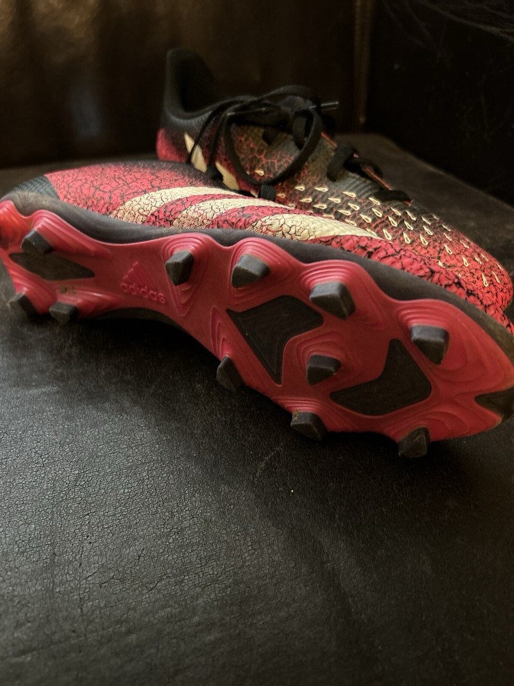 Adidas Predator Accuracy Turf Men’s Soccer Football Shoe Black Cleat-GOOD USED