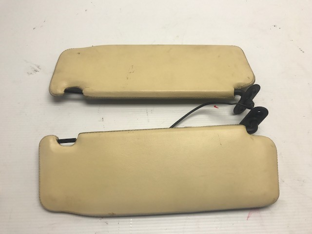 02 03 04 05 Maserati Spyder 4200 M138 OEM LEFT RIGHT SUN VISORS BEIGE COUPE 