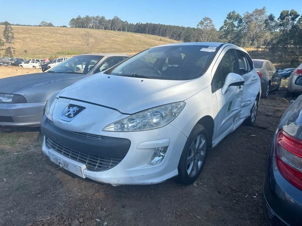 Peugeot 308 Front Left Window Glass Hatch SW CC 2010-2013 #B450 - image 2 of 4