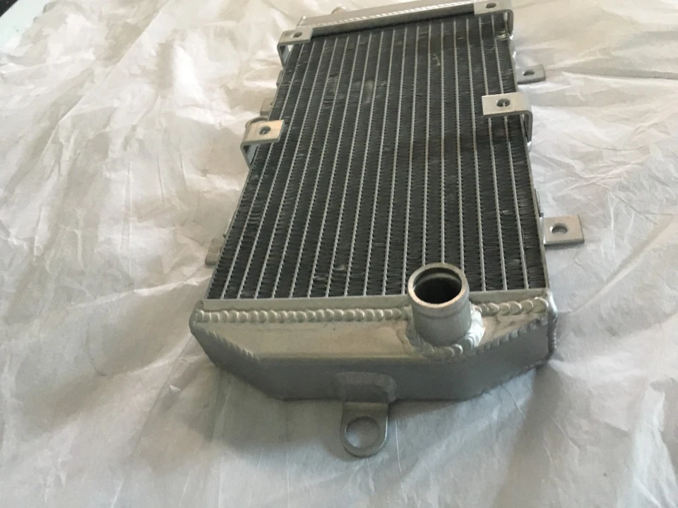 RADIADOR DE CARRERAS DE RENDIMIENTO PARA KAWASAKI VULCAN 900 CLASSIC VN900B VN900 B Foto 3 de 4