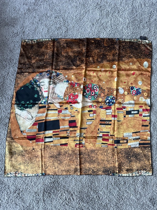 100% Natural Silk Square Gustav Klimt The Kiss-90cm x 90cm