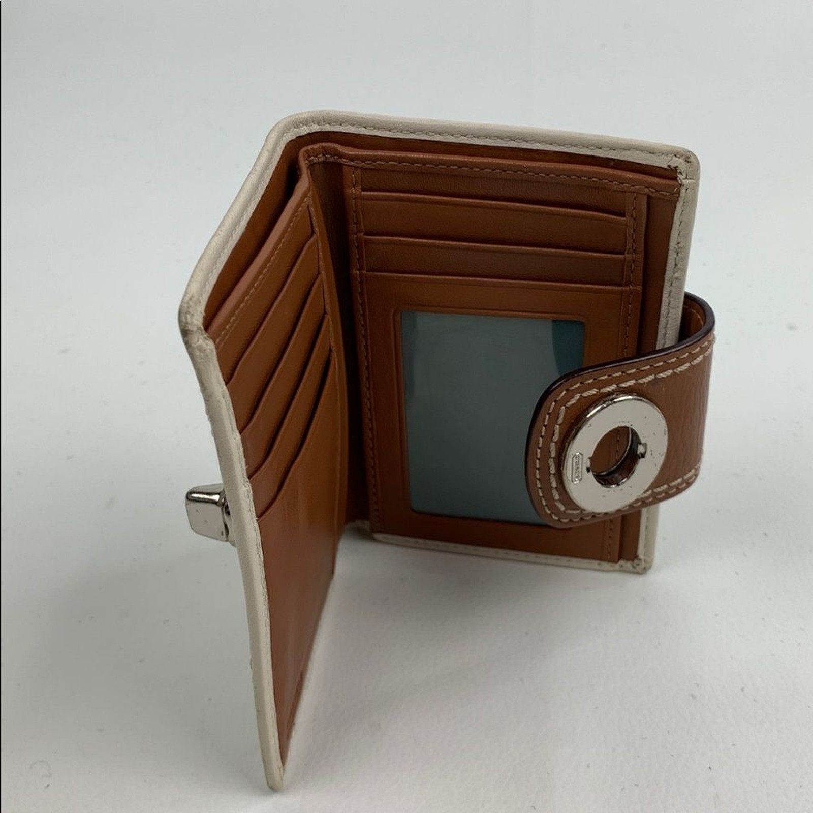 Coach Cream and Tan Leather Wallet Silver Turnkey Opening ID slip pockets thumbnail 10