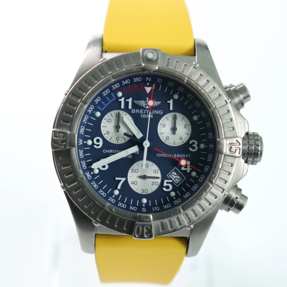 Breitling Chrono Avenger M1 | Titanium | Box & Papers | 44mm | Ref. E73360 - Image 3 of 4