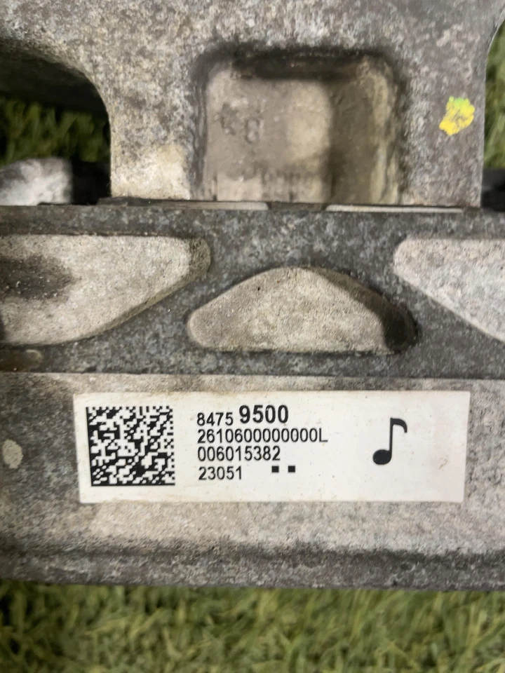 ✅ 2023 GMC ACADIA TRANSMISSION MOUNT PN:84759500 OEM - Image 3 of 4