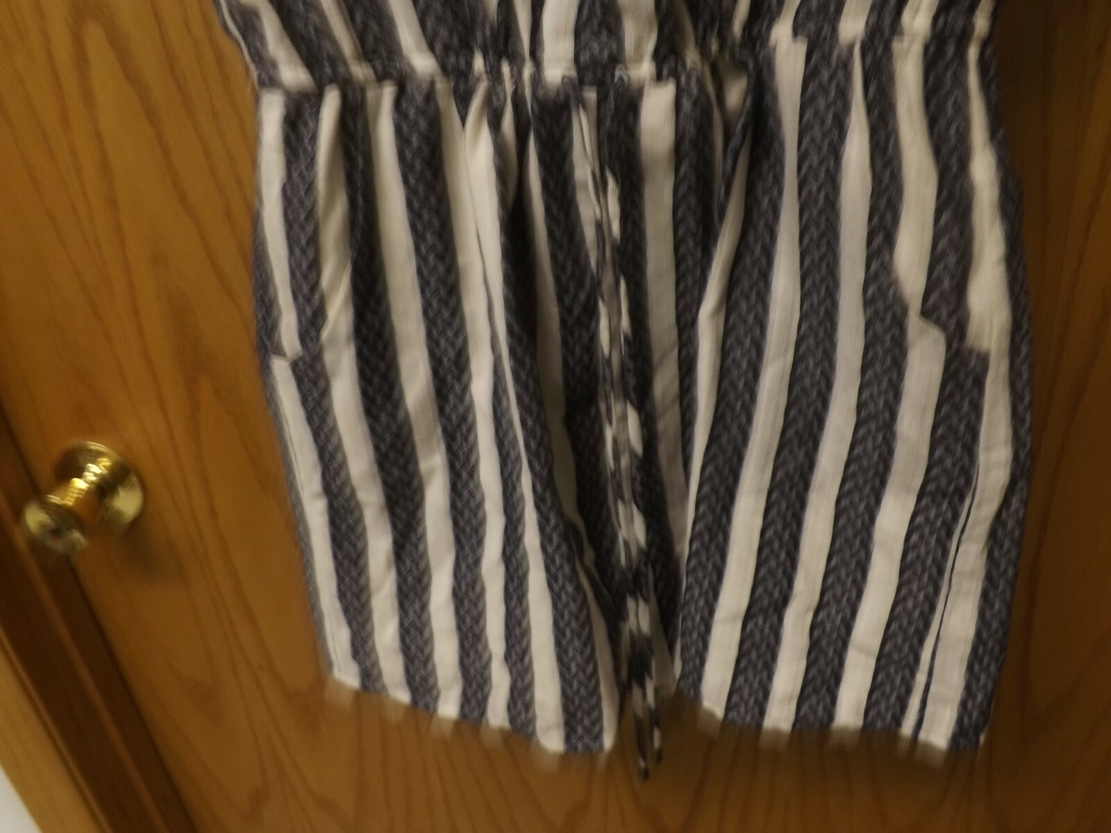 UNIVERSAL THREAD -ROMPER- NAVY /WHITE LARGE - image 2