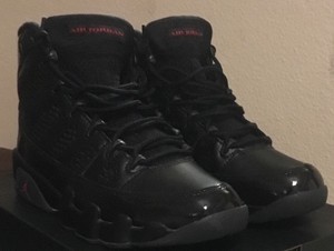 retro 9 black and red